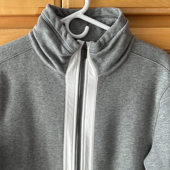 Lululemon •• Light as Warm Jacket - Picture 2 of 7